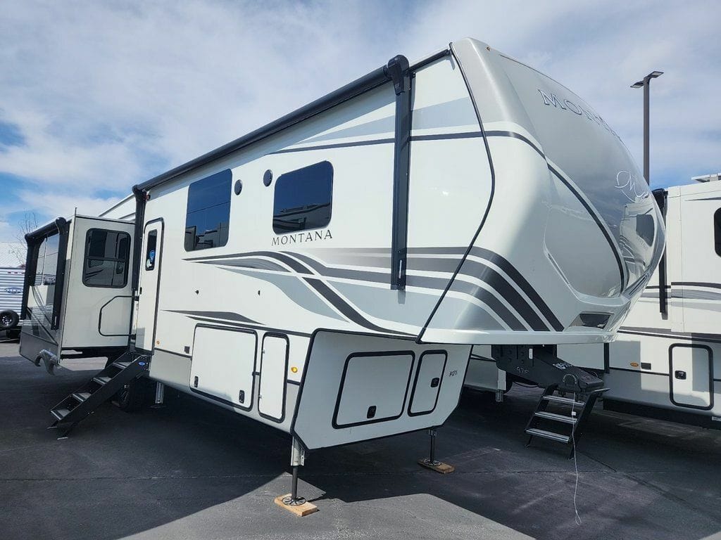 Detailed Review of 2024 Keystone Montana 3231CK